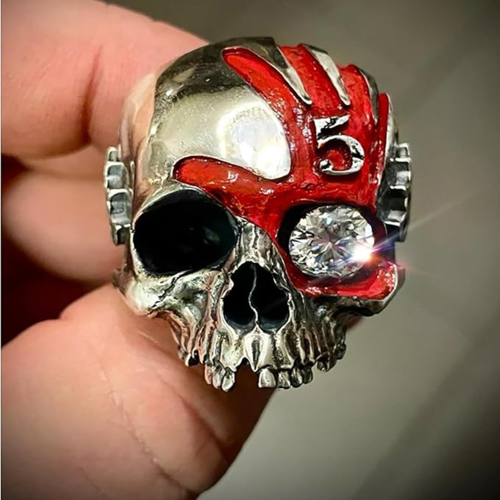 Gothic Skull Ring - Кольцо с черепом и пятью пальцами,