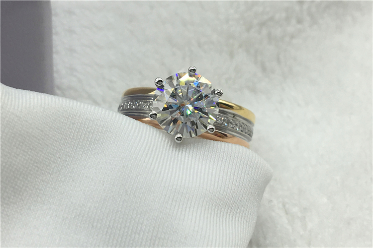 Изготовленное на заказ твердое – обзор и цена Moissanite Ring