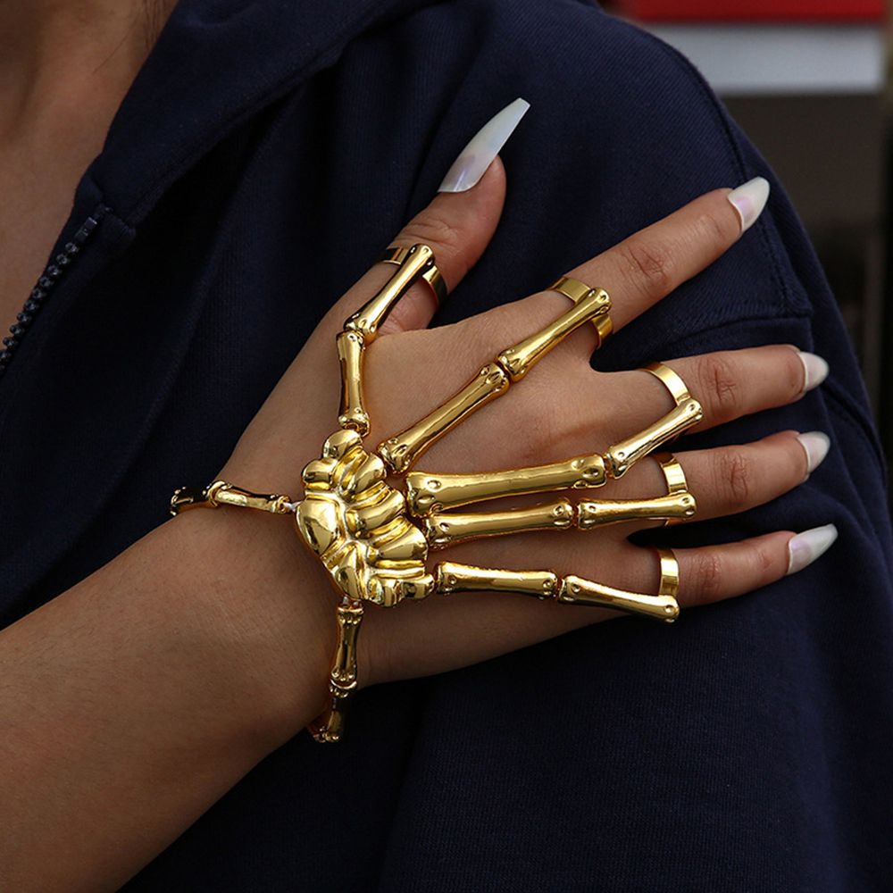Металлический браслет для вече – обзор и цена Gothic Skull Ring