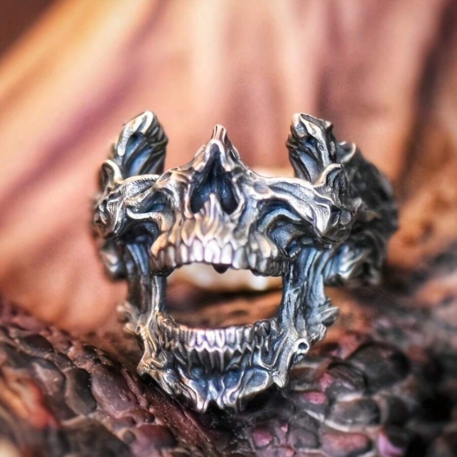 Винтажное готическое кольцо с  – обзор и цена Gothic Skull Ring